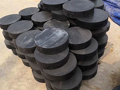 连南县板式橡胶支座由若干层橡胶片与薄钢板经加压硫化